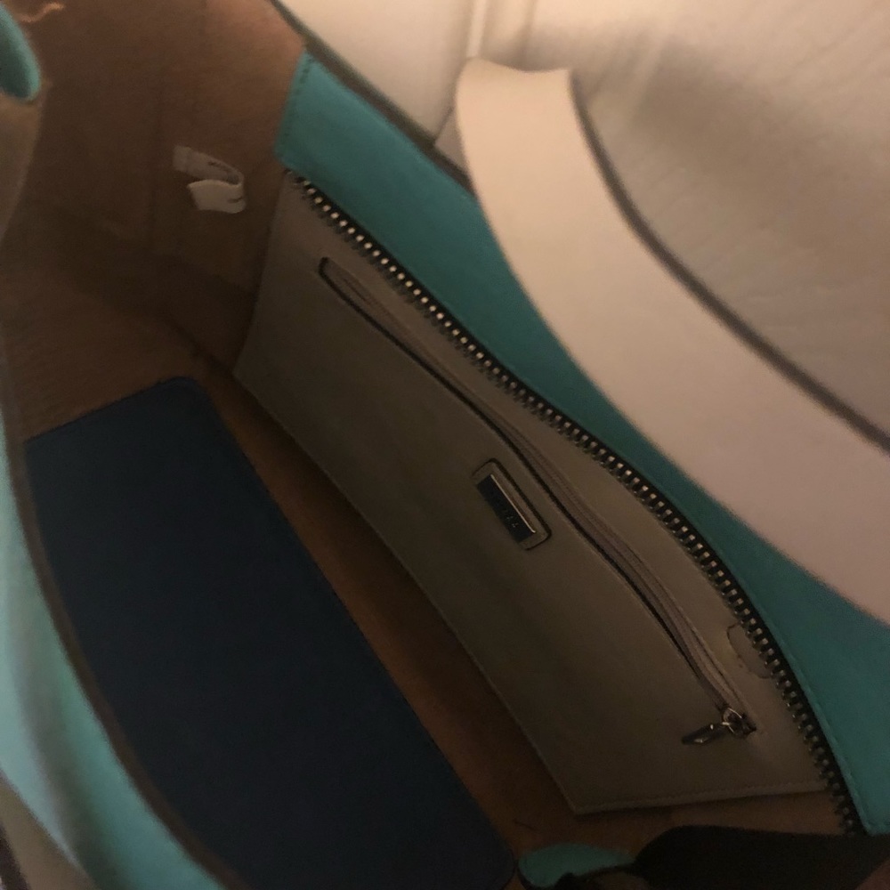 GUESS bag - Picture 3 of 3